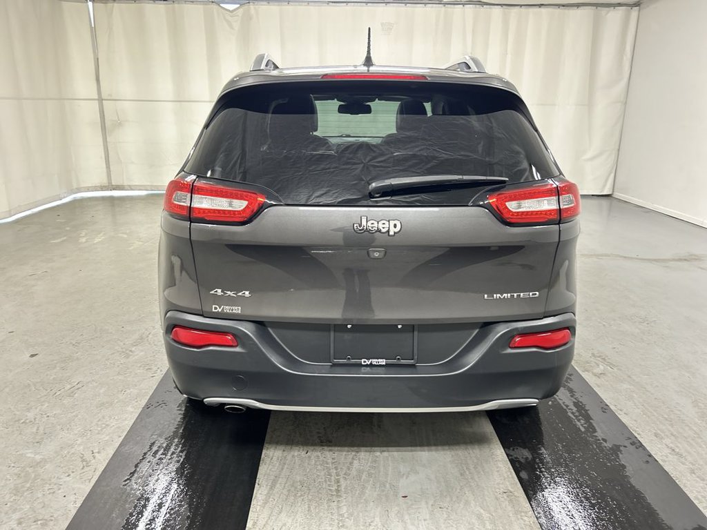 Used 2016 Jeep Cherokee Limited AWD/4WD image 22