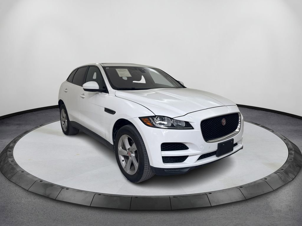 Used 2020 Jaguar F-PACE Premium image 3