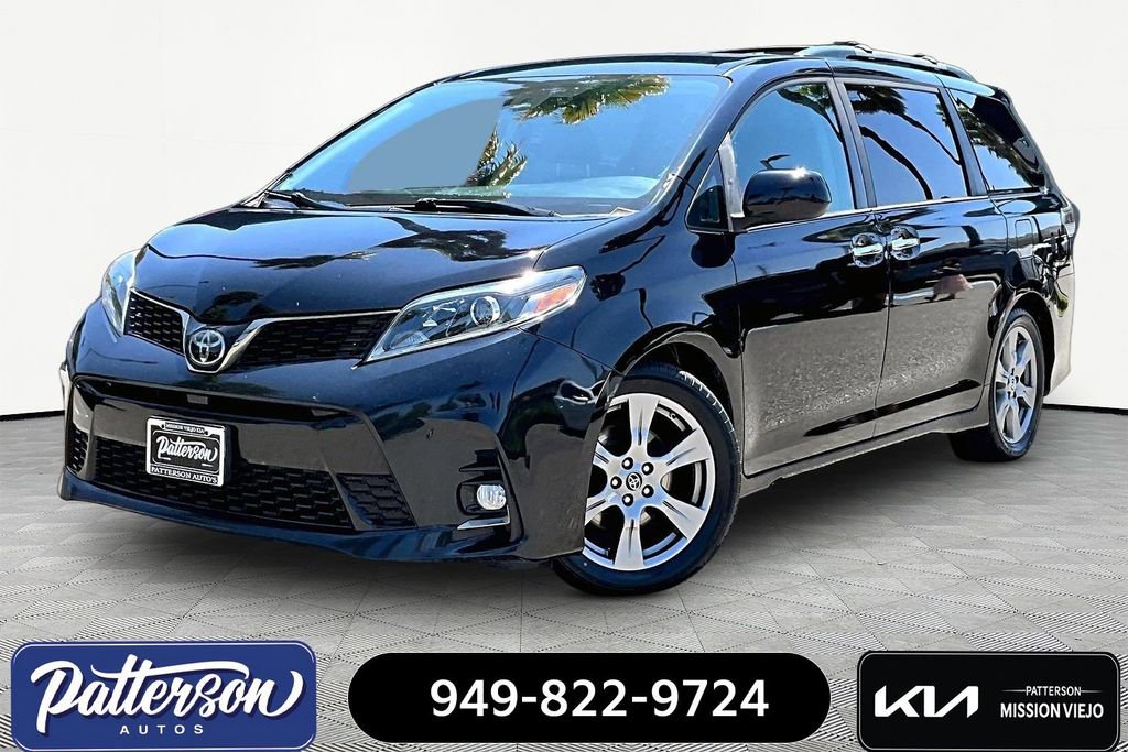 Used 2019 Toyota Sienna SE FWD image 1