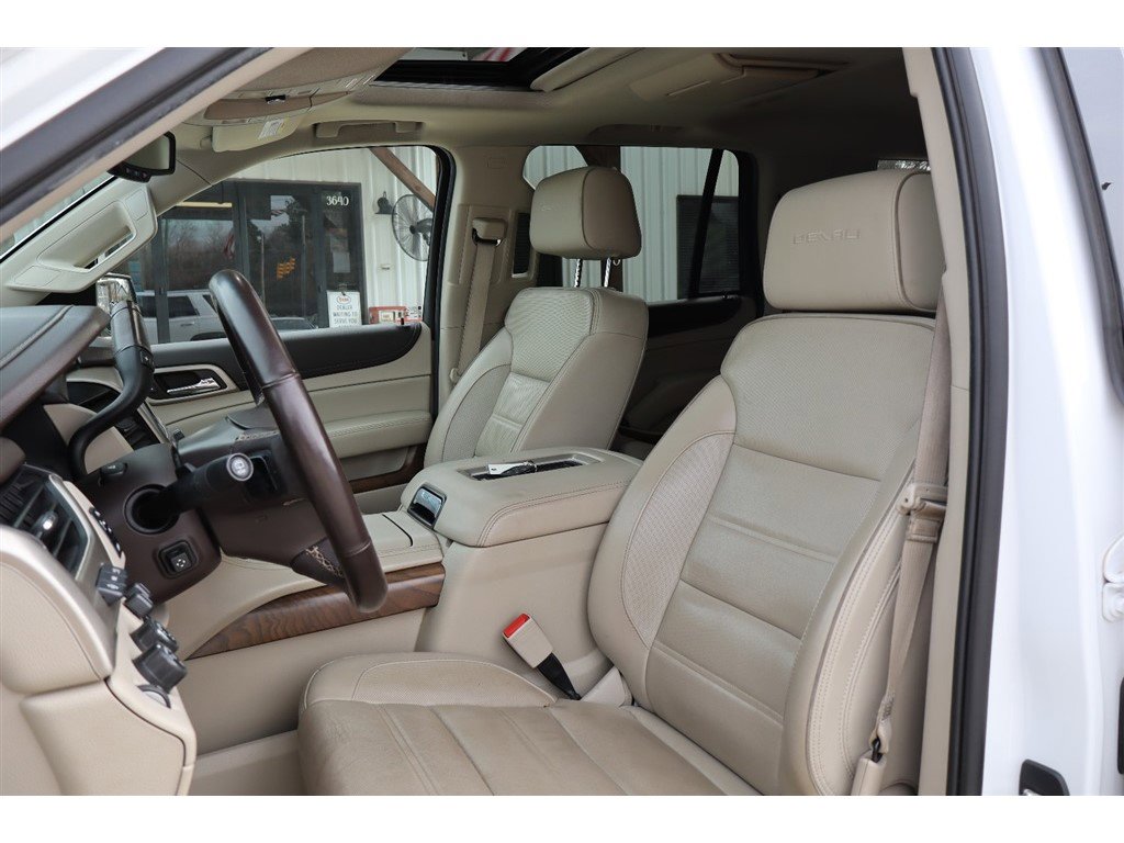 Used 2020 GMC Yukon Denali w/ Open Road Package image 19