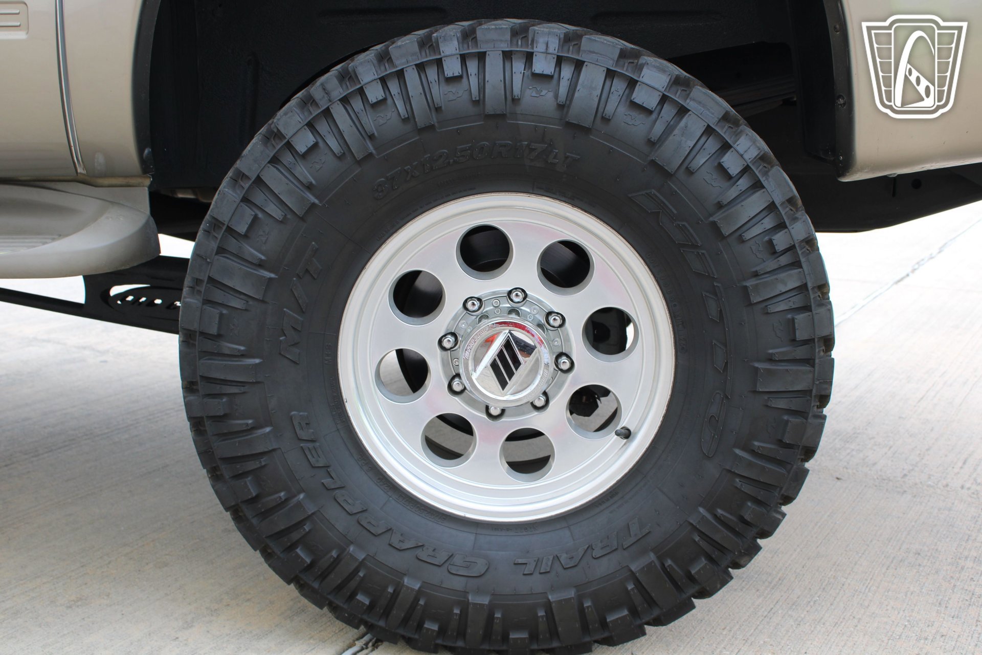 Used 2004 Ford Excursion Eddie Bauer image 32