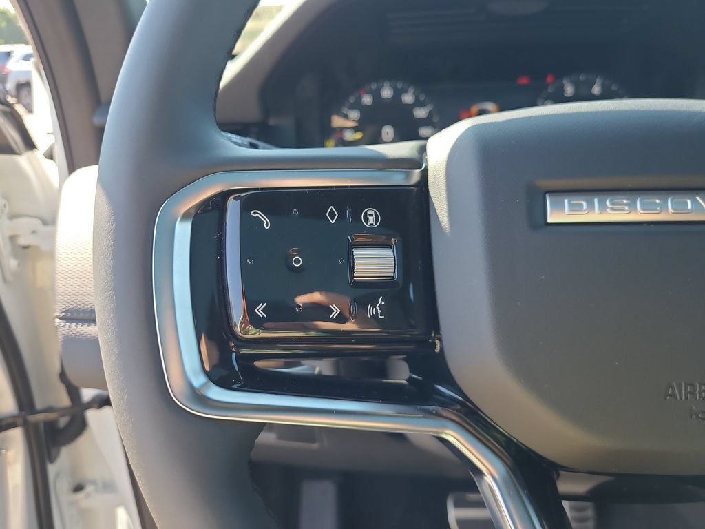 New 2026 Land Rover Discovery Sport Landmark AWD/4WD image 24