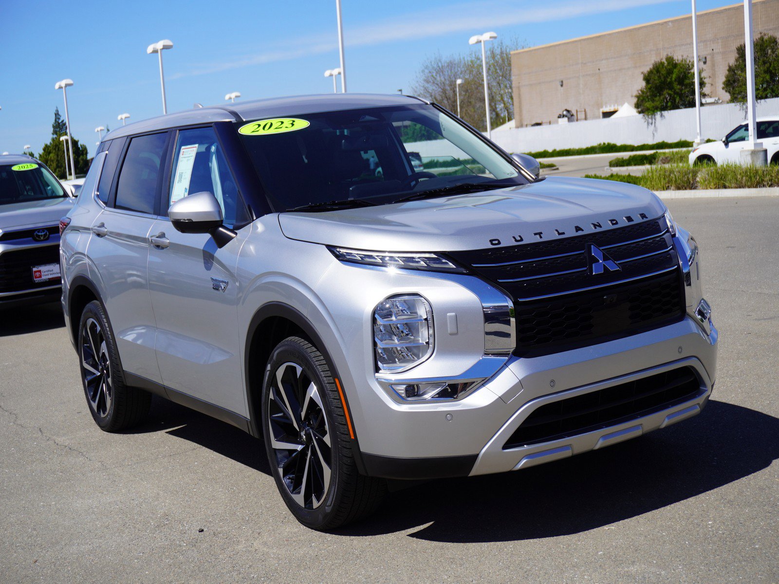 Used 2023 Mitsubishi Outlander SE