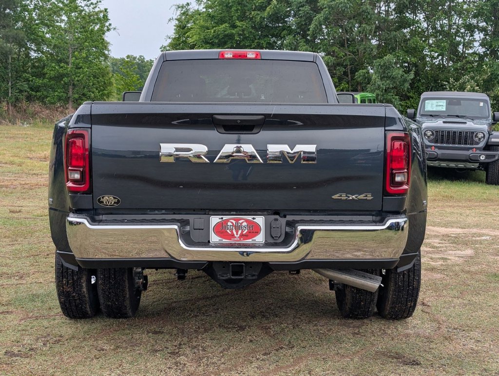 New 2026 RAM 3500 Tradesman w/ Chrome Appearance Group A AWD/4WD image 6