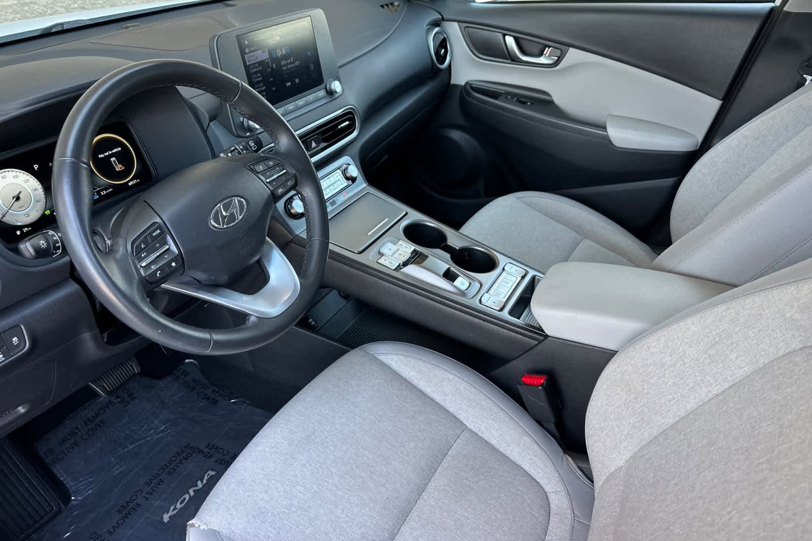 Used 2022 Hyundai Kona SEL w/ Convenience Package FWD image 9