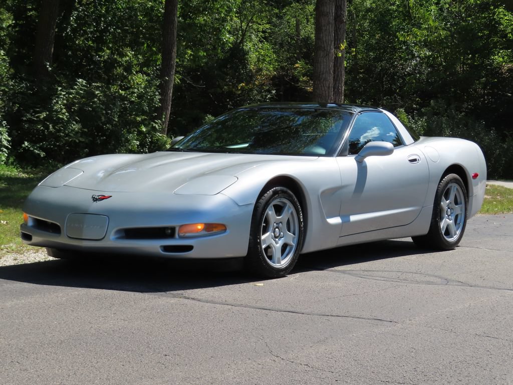 Used 1997 Chevrolet Corvette Coupe w/ Memory Pkg RWD image 19