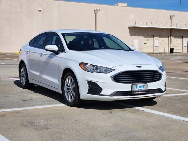 Used 2020 Ford Fusion SE image 3