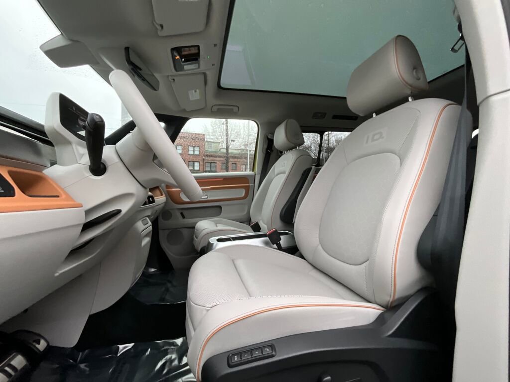 New 2025 Volkswagen ID. Buzz Pro S Plus image 11