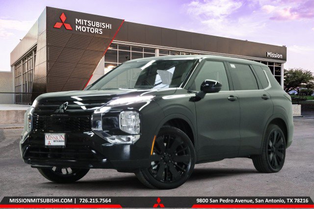 New 2026 Mitsubishi Outlander LE FWD image 1