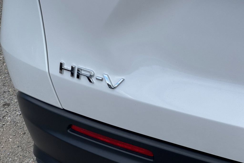 Certified 2025 Honda HR-V LX image 29