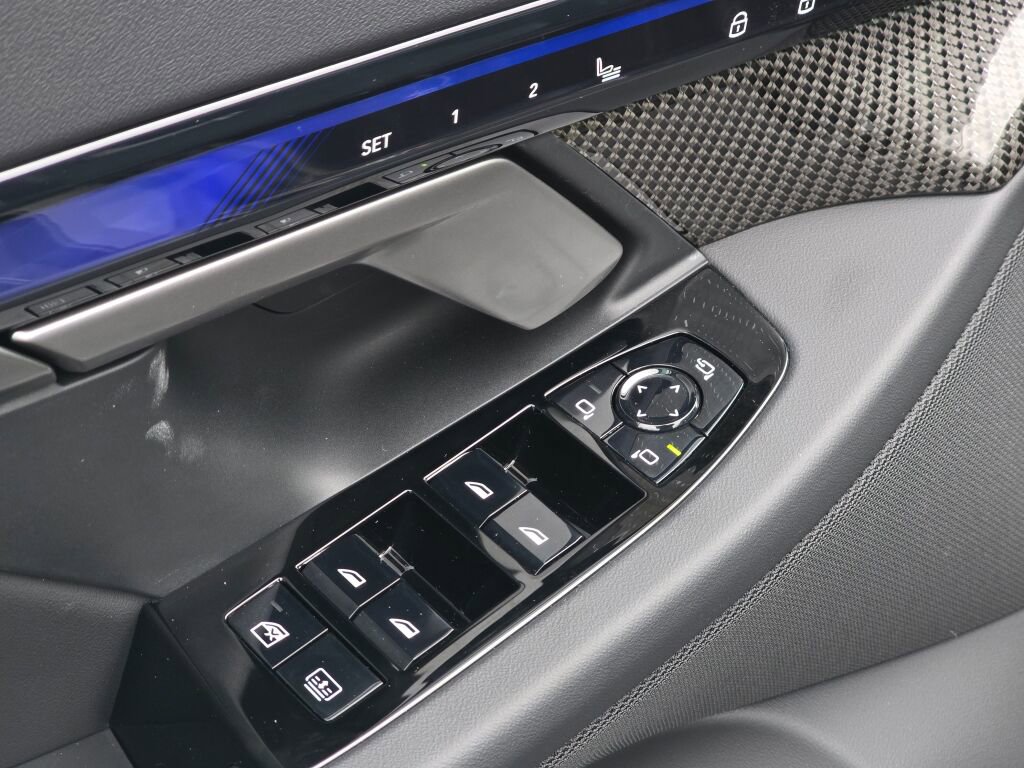 Used 2026 BMW M5 image 35