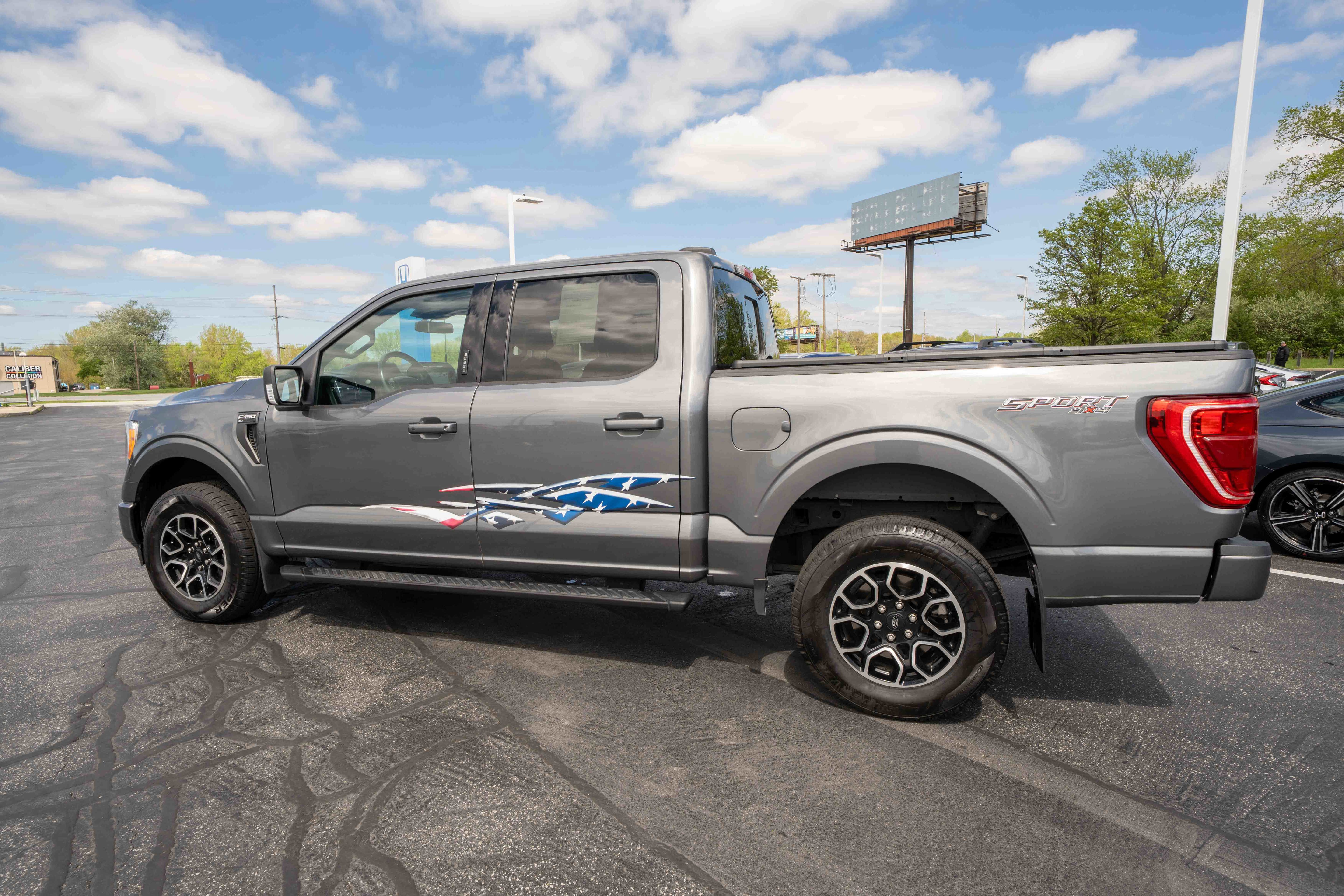Used 2022 Ford F150 XLT w/ Equipment Group 302A High AWD/4WD image 4