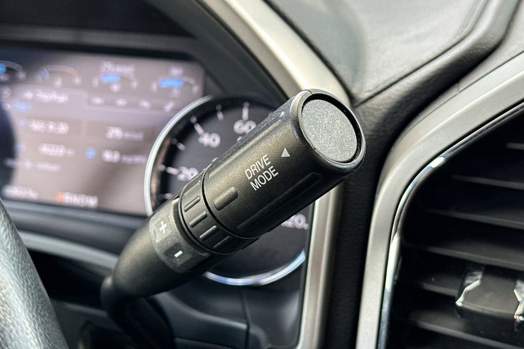 Used 2022 Ford F250 Lariat w/ Lariat Ultimate Package image 24