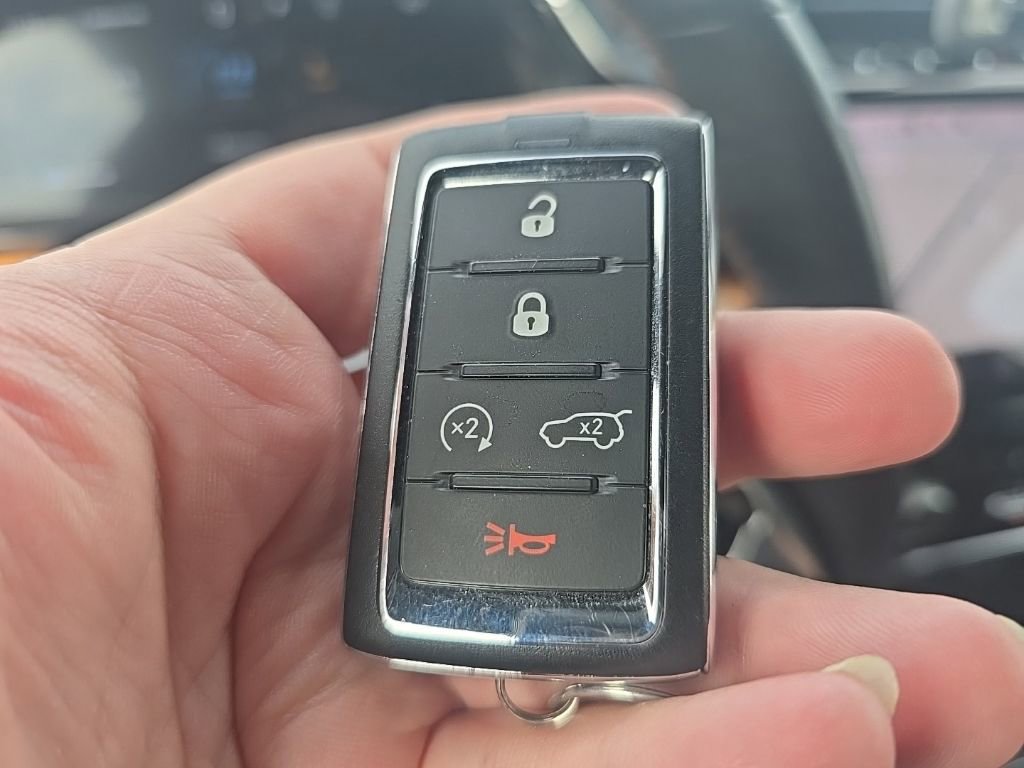 Used 2023 Jeep Grand Cherokee L Summit image 22