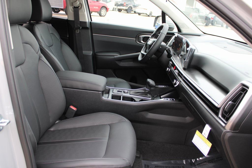 New 2026 Kia Sorento S image 8