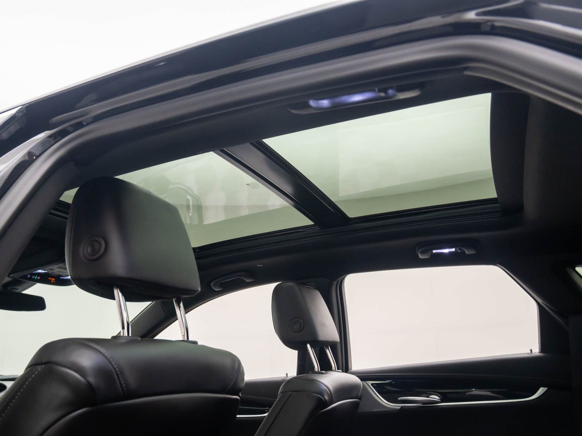 New 2025 Cadillac XT5 Premium Luxury image 17