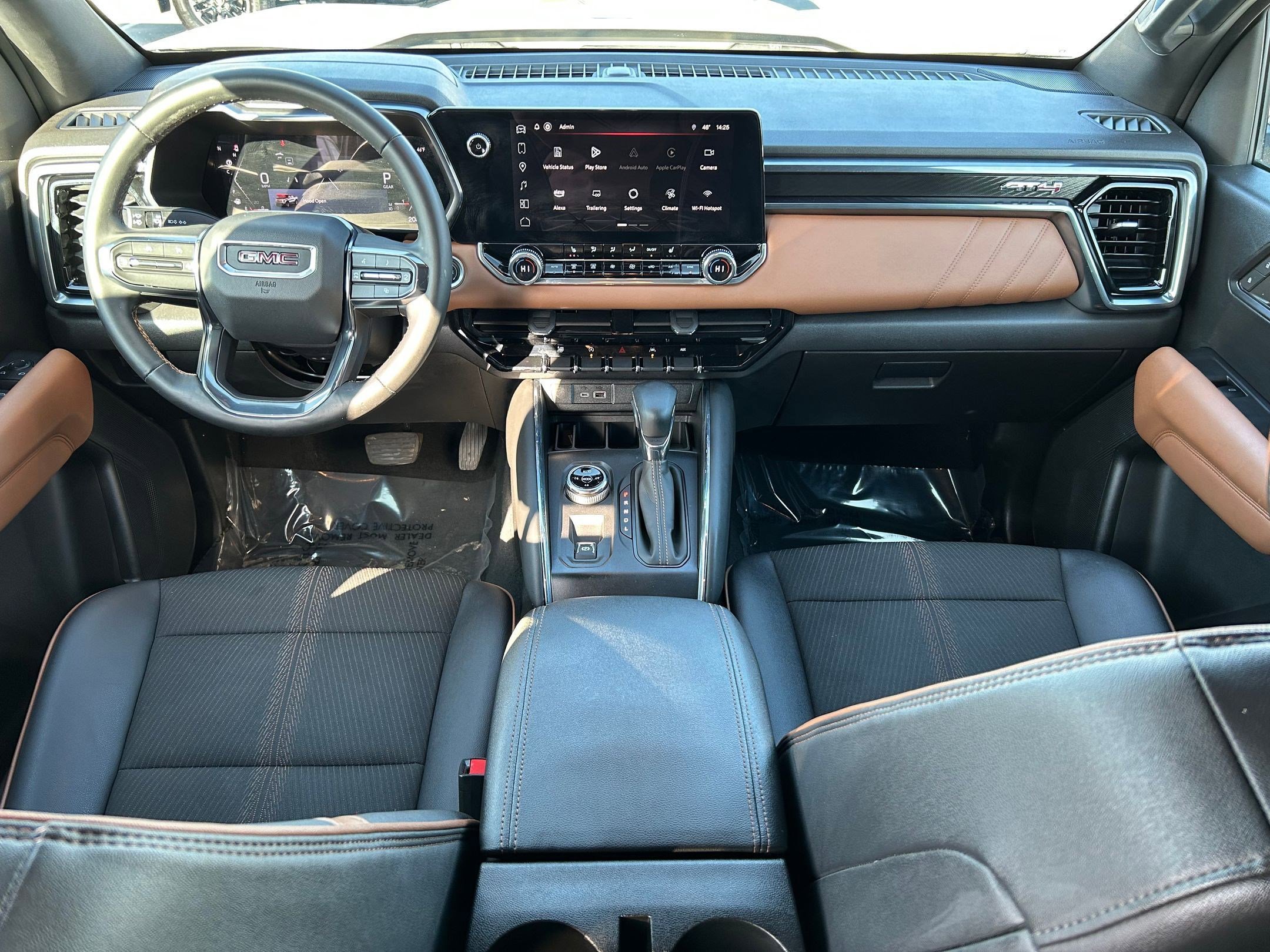 Used 2024 GMC Canyon AT4 w/ Technology Package image 23