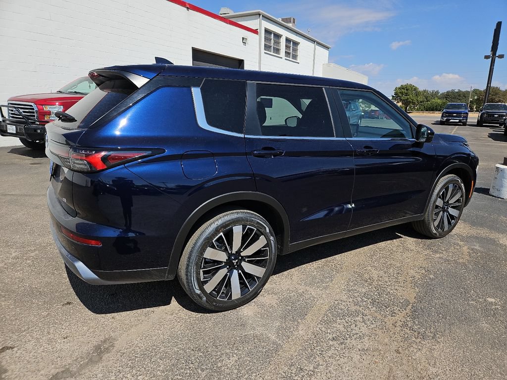 New 2026 Mitsubishi Outlander SE AWD/4WD image 13