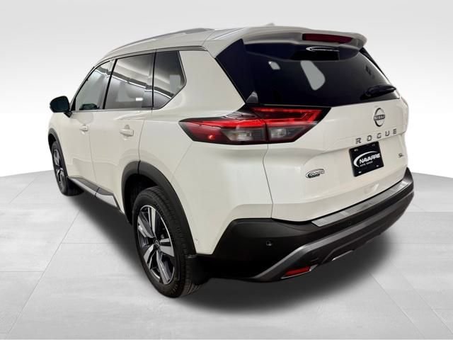 Used 2023 Nissan Rogue SL w/ SL Premium Package image 6