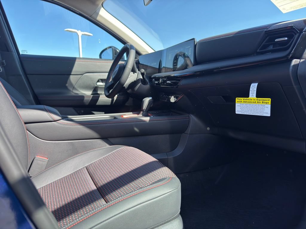 New 2026 Nissan Kicks SR w/ SR Premium Package FWD image 20