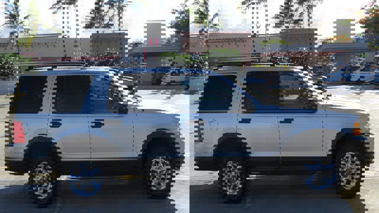 Used 2003 Ford Explorer XLT image 5