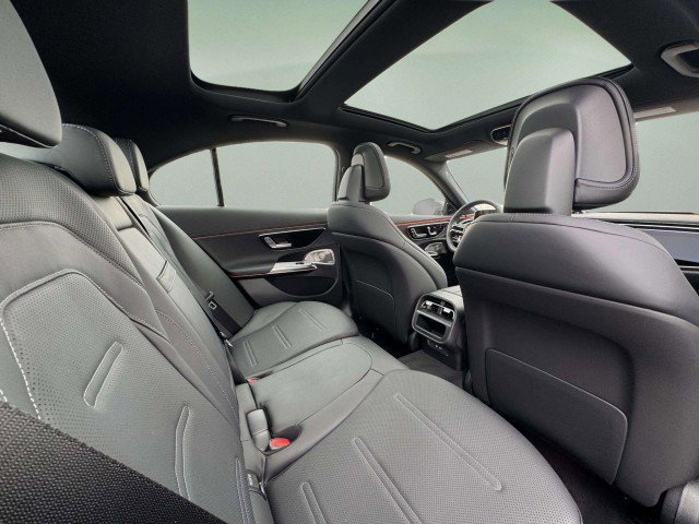 New 2026 Mercedes-Benz E 53 AMG e 4MATIC Sedan image 25