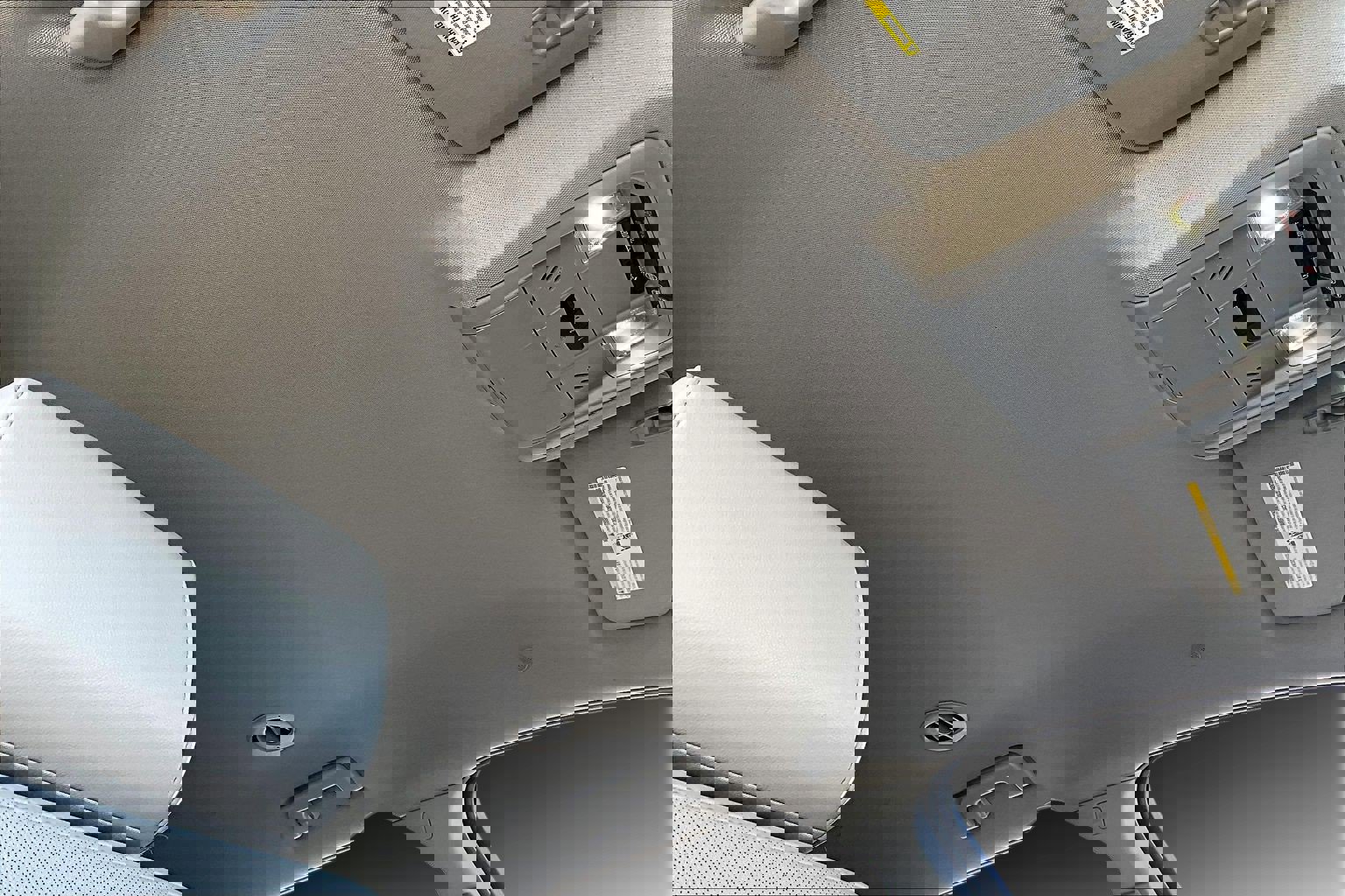 Used 2023 GMC Acadia SLT image 27