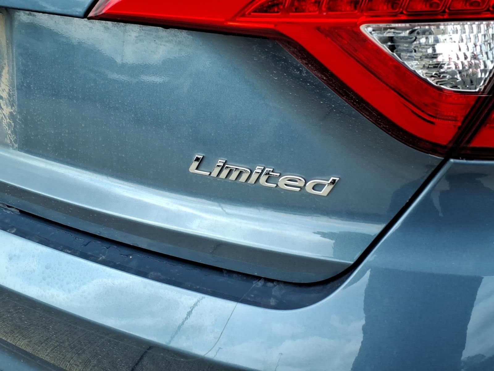 Used 2017 Hyundai Sonata Limited image 7