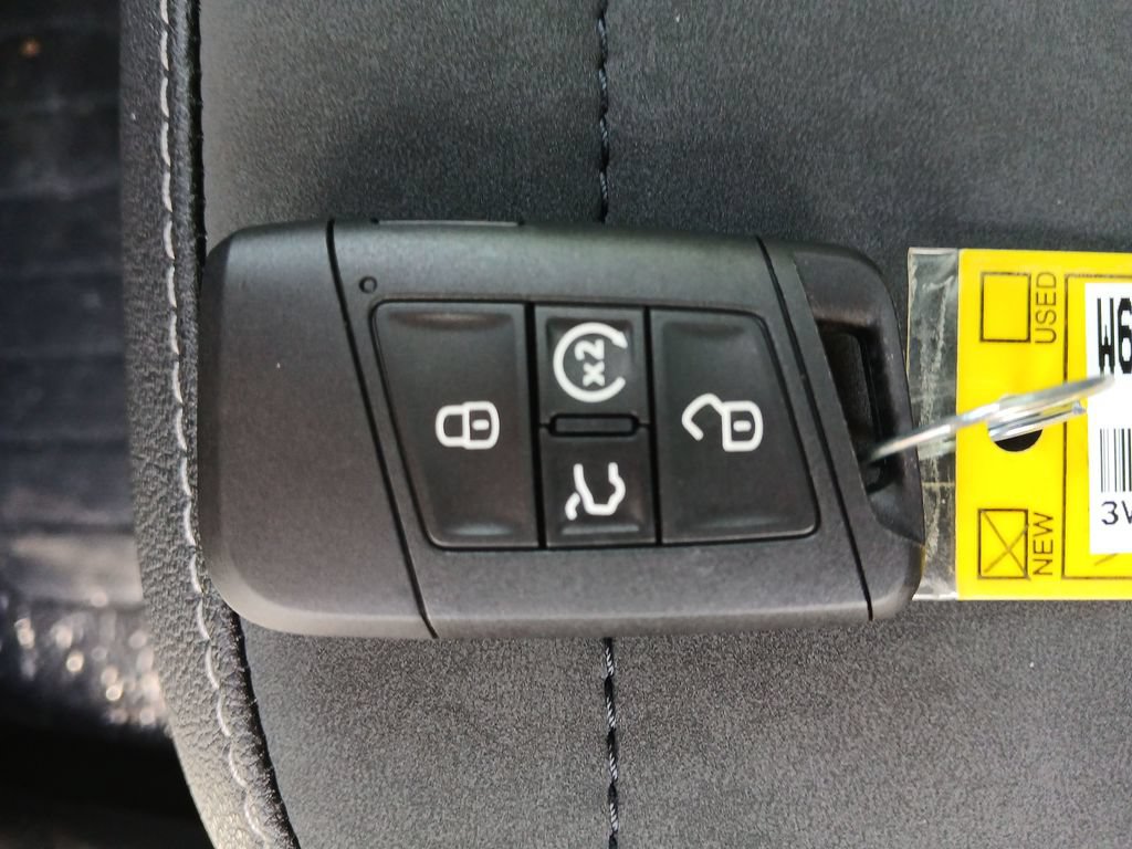 New 2026 Volkswagen Taos SE AWD/4WD image 28