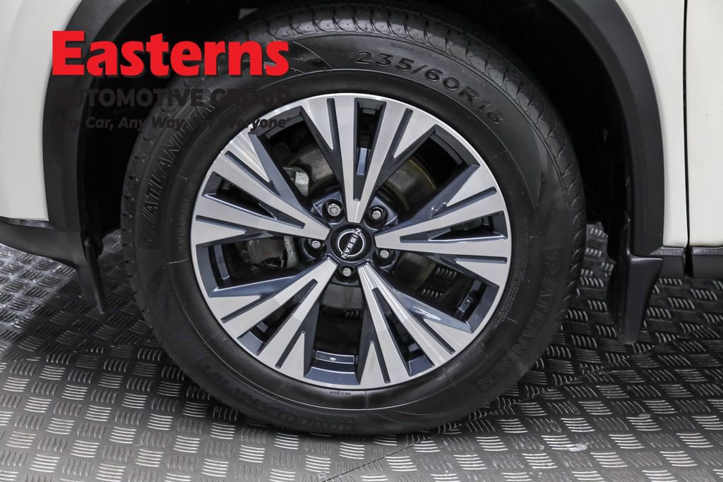 Used 2022 Nissan Rogue SV image 30