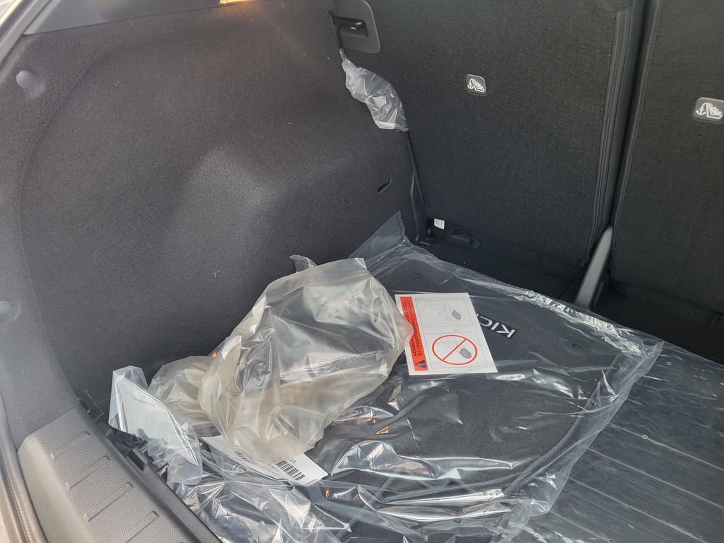 New 2026 Nissan Kicks S image 29