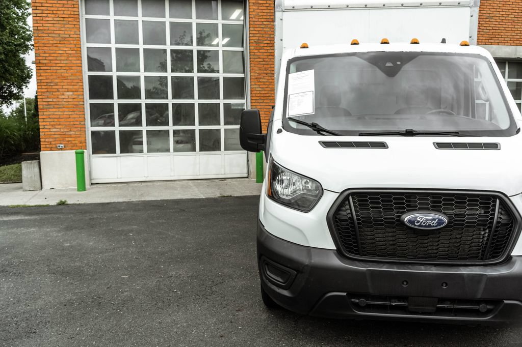 Used 2022 Ford Transit 350 DRW RWD image 22