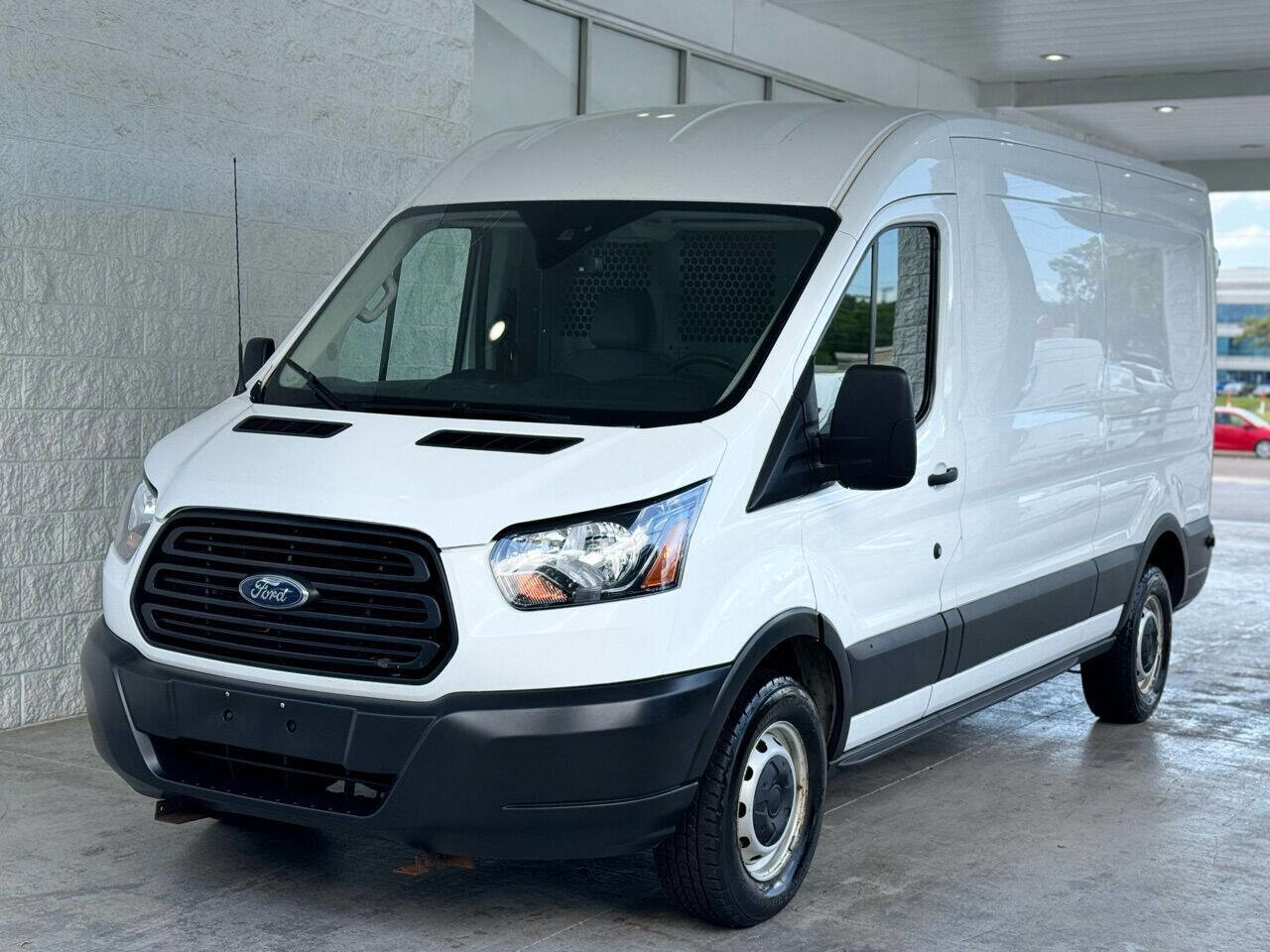 Used 2019 Ford Transit 250 148 Medium Roof RWD video 1