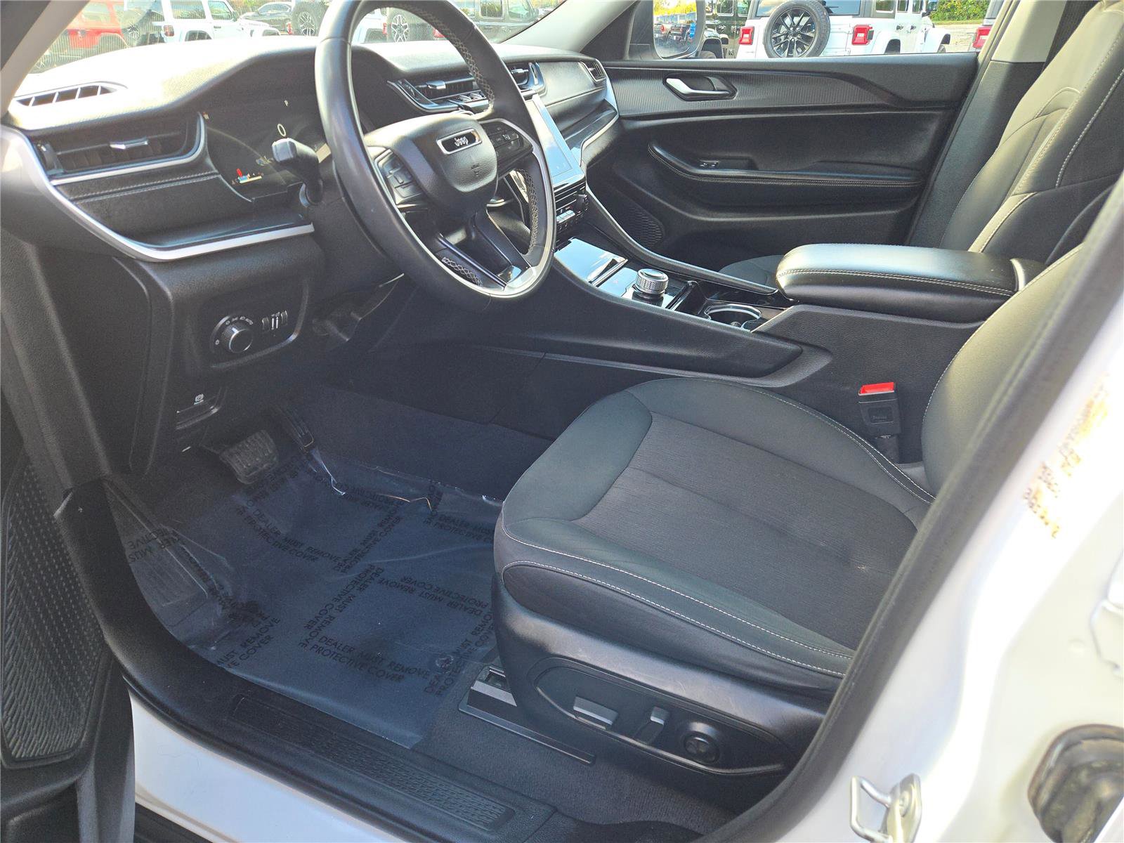 Certified 2023 Jeep Grand Cherokee L Laredo image 28