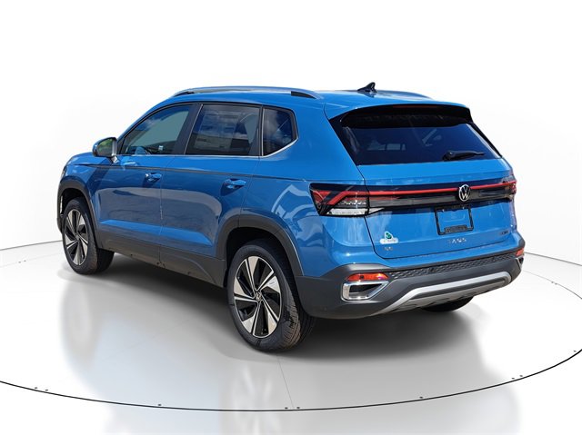 New 2025 Volkswagen Taos SE image 3