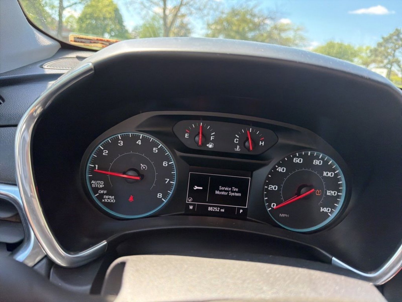 Used 2018 Chevrolet Equinox LT FWD image 22