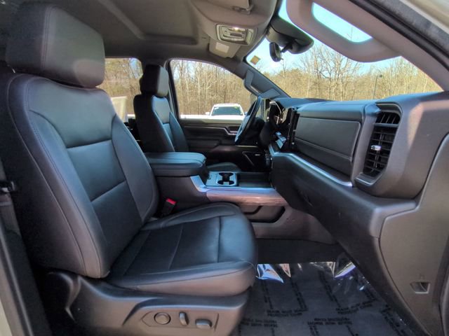 Used 2024 Chevrolet Silverado 3500 LTZ w/ LTZ Premium Package AWD/4WD image 28