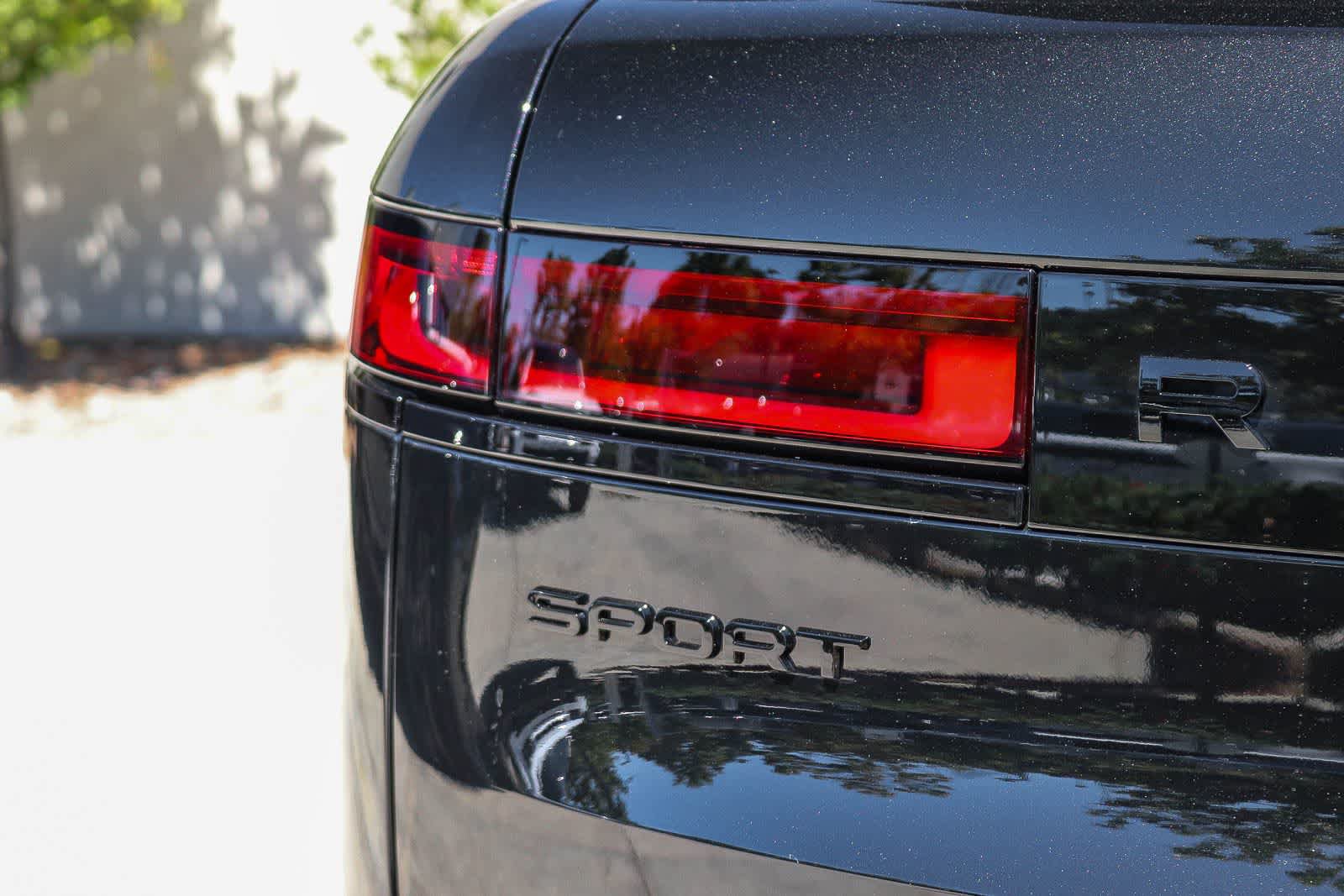 New 2026 Land Rover Range Rover Sport Dynamic SE AWD/4WD image 7