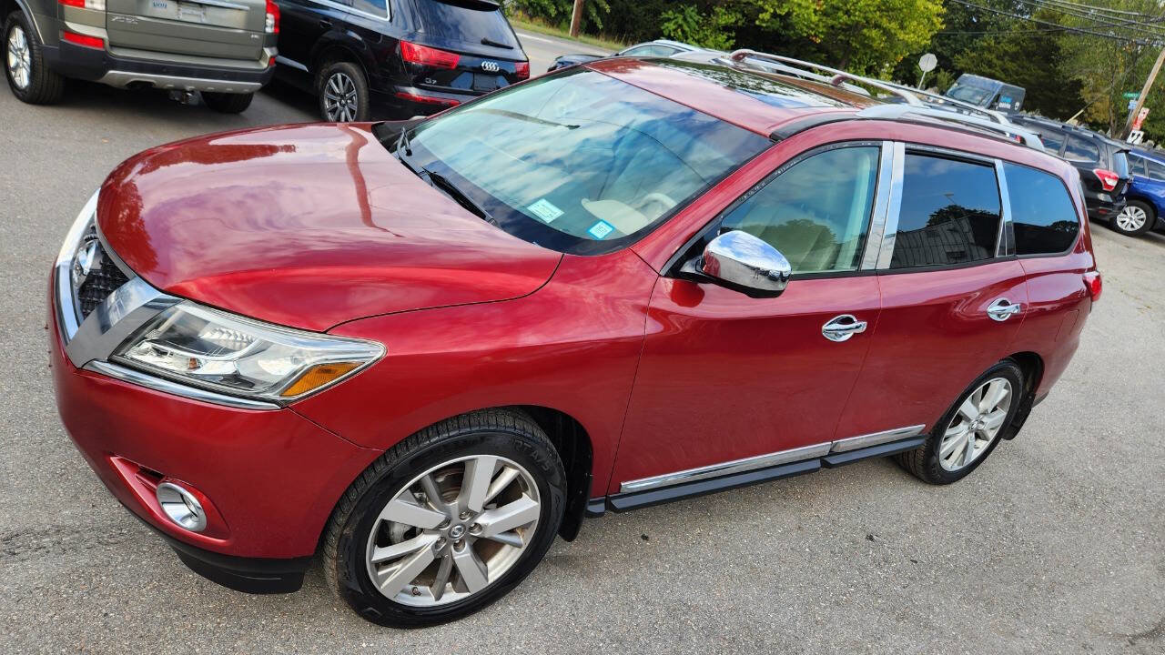 Used 2013 Nissan Pathfinder Platinum w/ Platinum Premium Pkg image 4