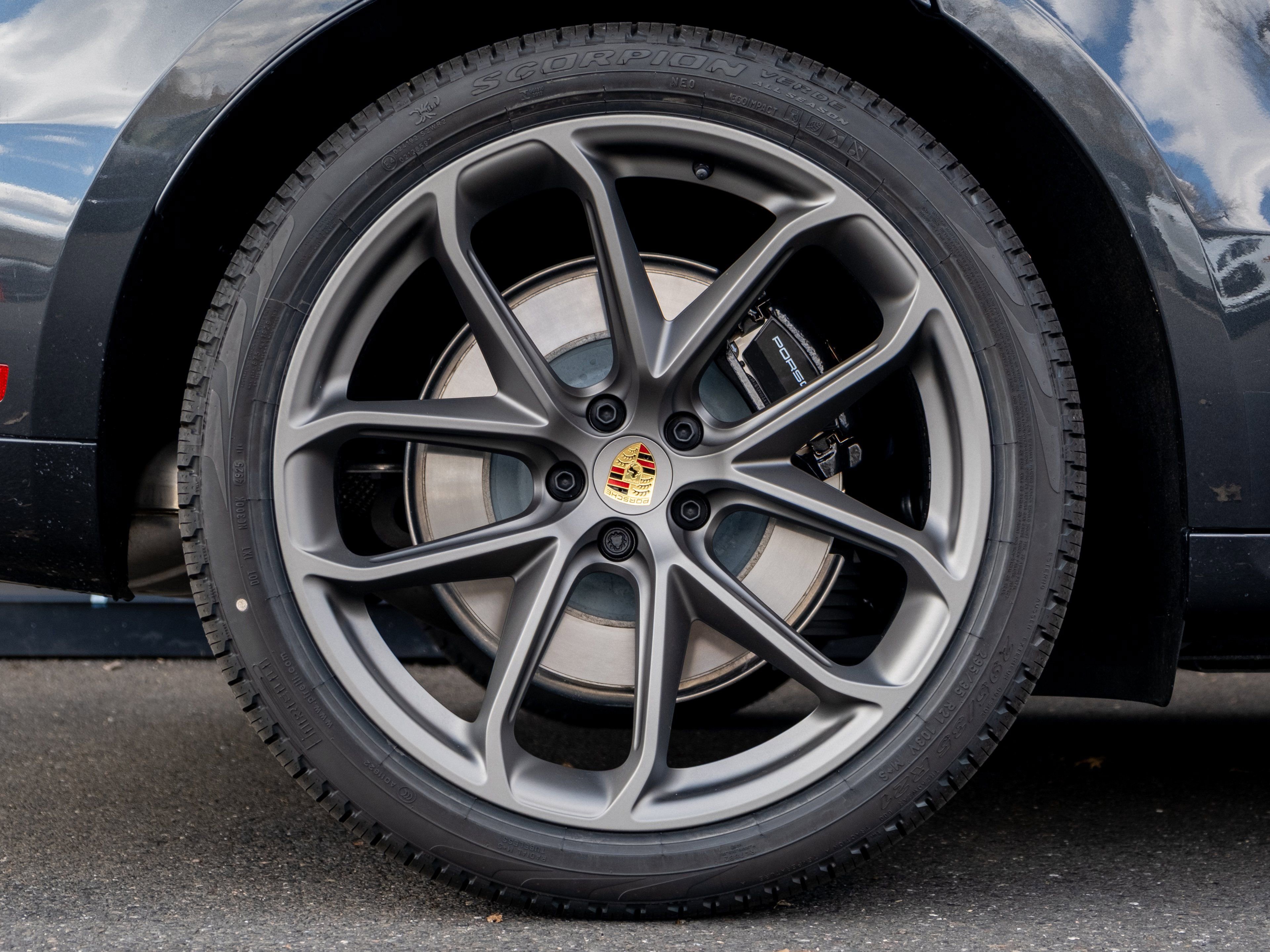 New 2026 Porsche Macan GTS AWD/4WD image 14
