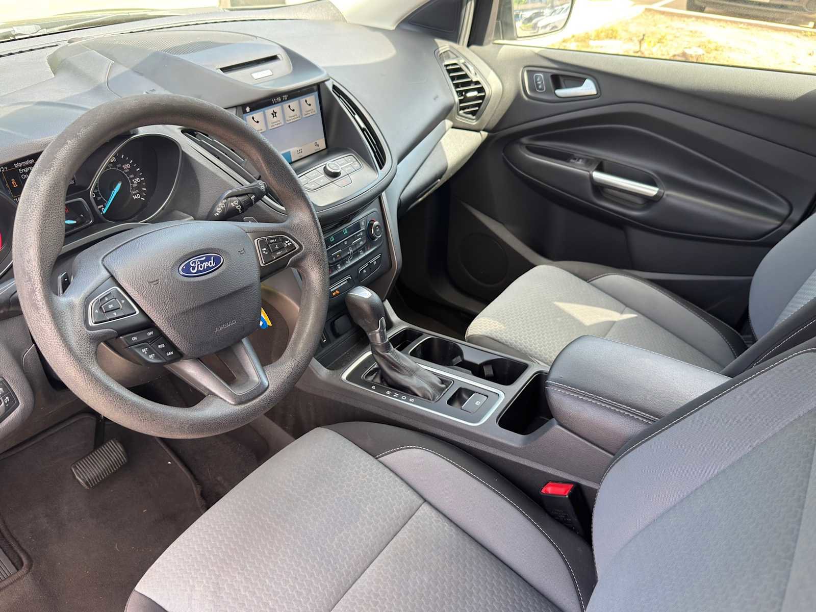 Used 2017 Ford Escape SE w/ Equipment Group 201A image 7