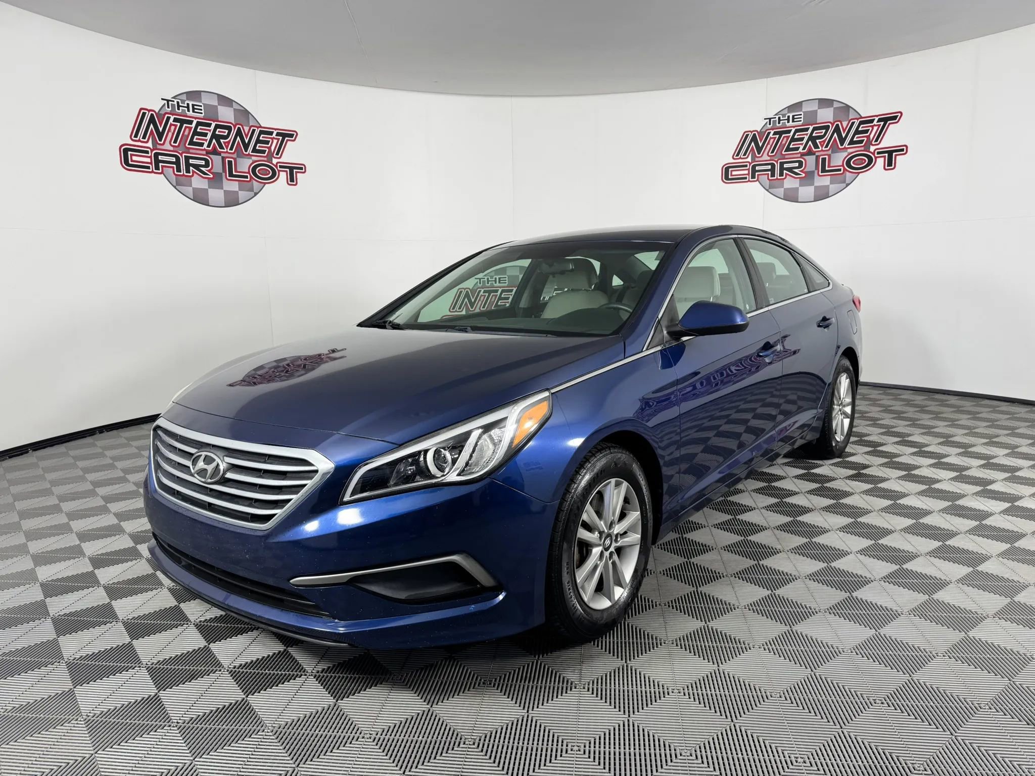 Used 2017 Hyundai Sonata SE FWD image 3