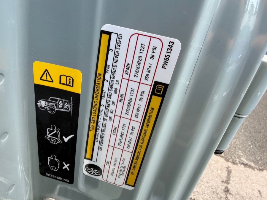 Used 2023 Jeep Wrangler Sahara AWD/4WD image 61