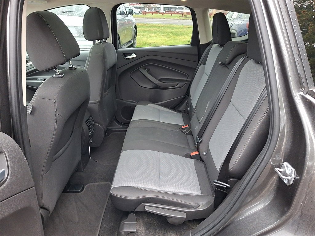 Used 2017 Ford Escape SE image 11