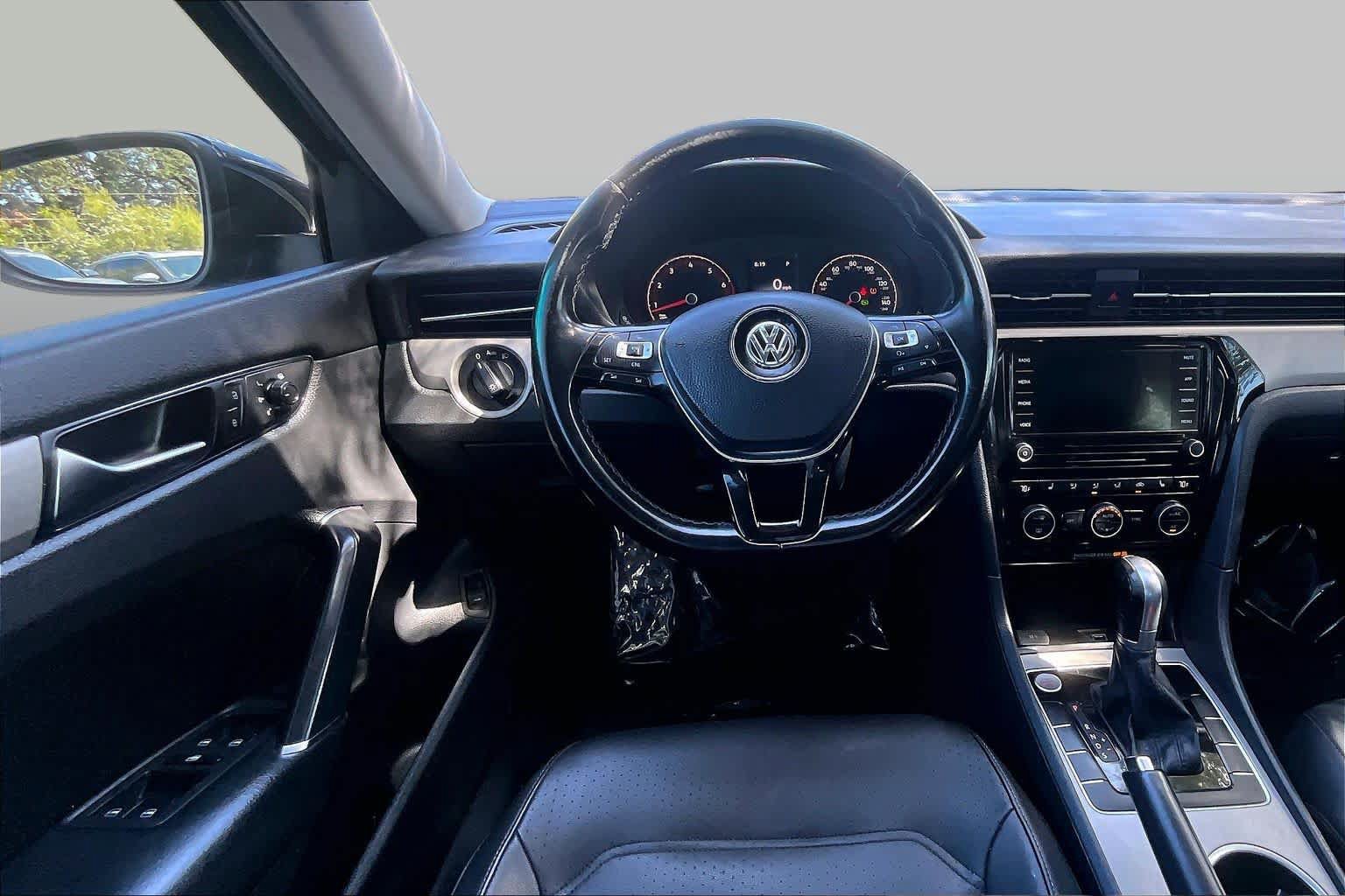 Used 2020 Volkswagen Passat 2.0T SE FWD image 6