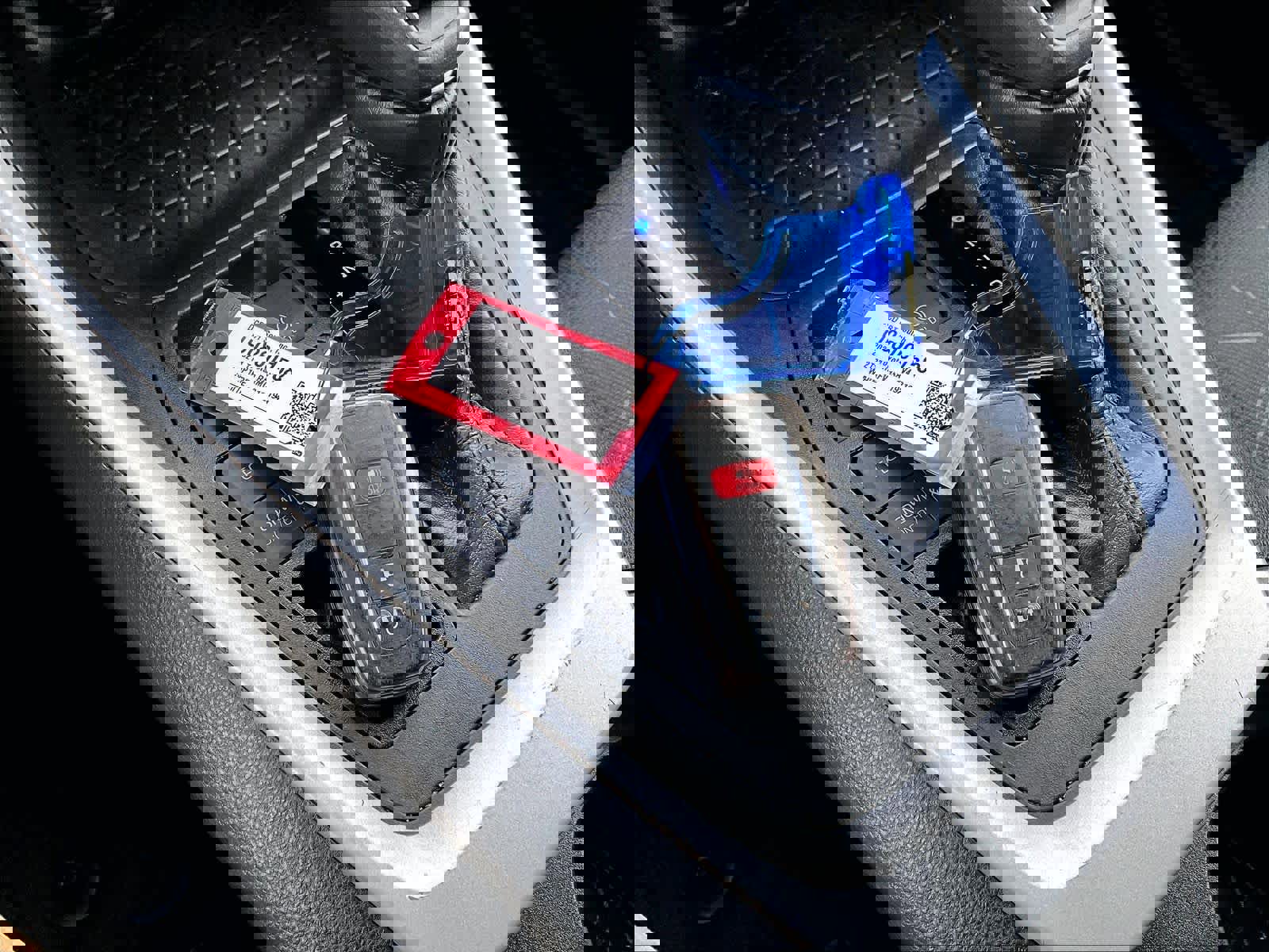 Used 2021 Toyota RAV4 XLE image 31