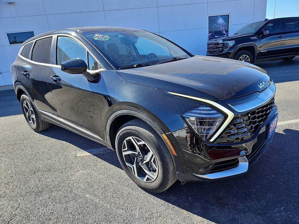 Used 2025 Kia Sportage LX image 10