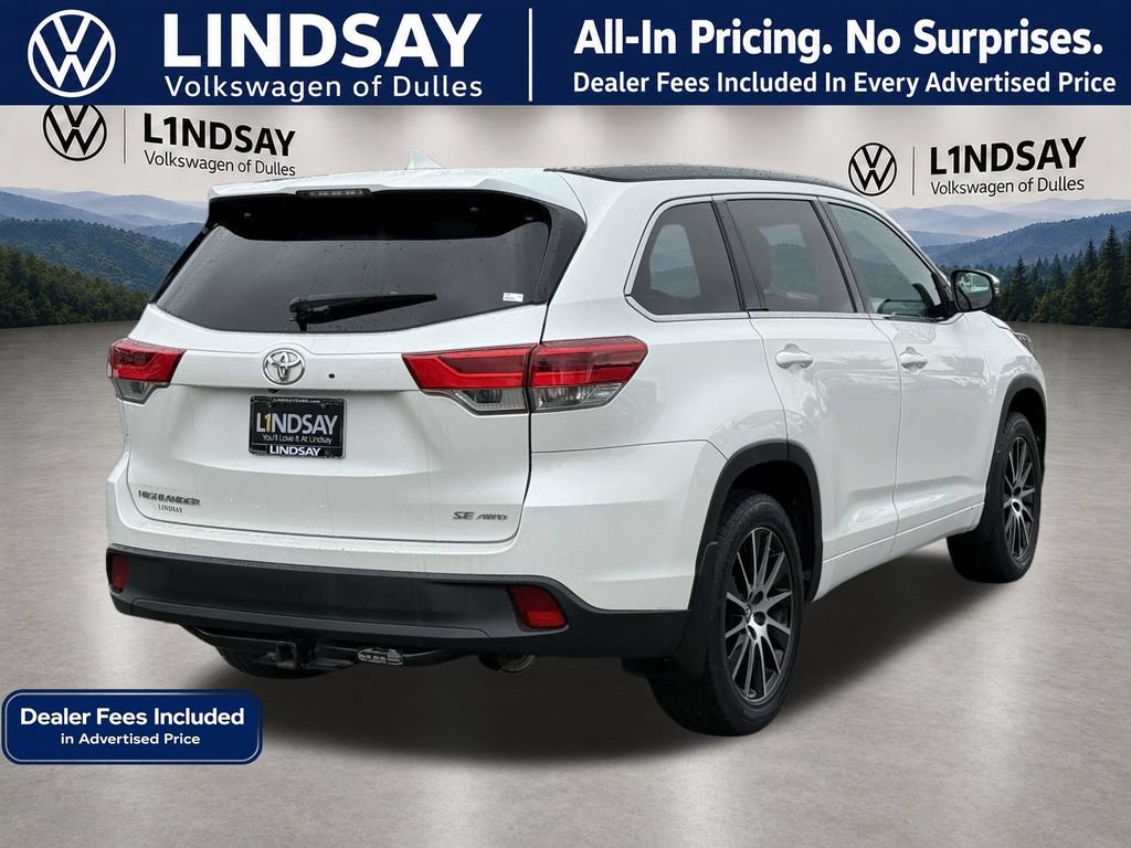 Used 2017 Toyota Highlander SE AWD/4WD image 7