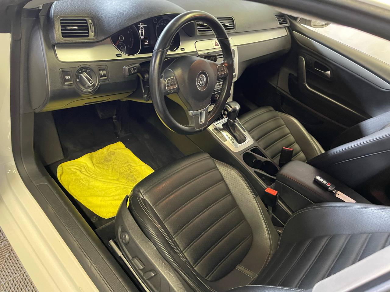 Used 2010 Volkswagen CC Sport FWD image 23