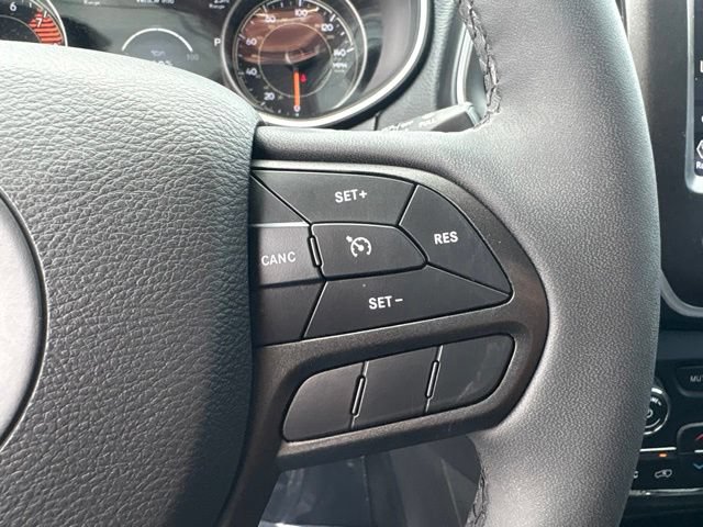 Used 2022 Jeep Cherokee Trailhawk w/ Comfort/Convenience Group AWD/4WD image 17